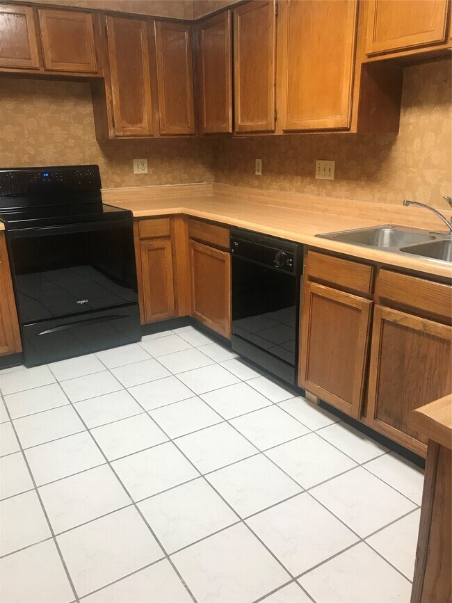 Photo - 6151 Briar Glade Dr