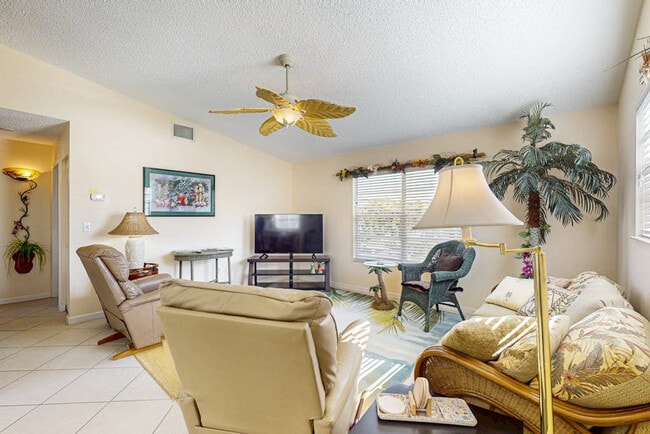 Photo - 4504 101st St W Unidad SI ID1591350P