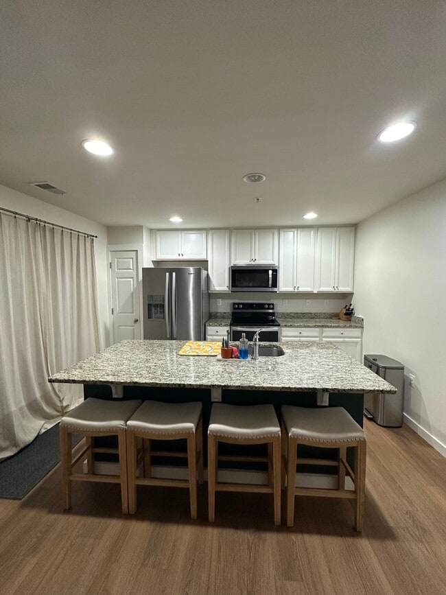 135 Intrepid Ln