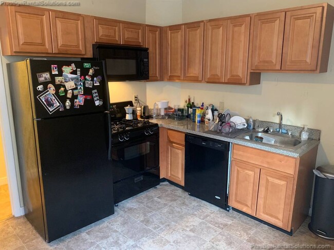 Photo - 73 Empire St Unit 3