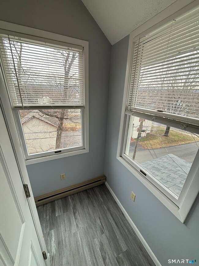 Photo - 11 Roberts St Unit 3