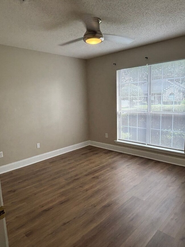 1108 Montclair Dr