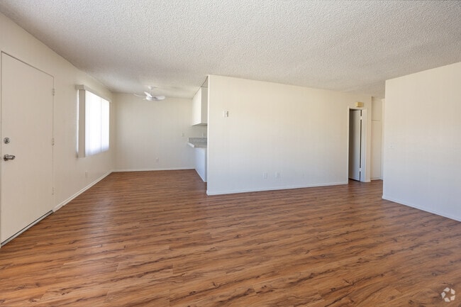 2BR, 1BA - 840SF - Living Room - Ryon ave Apartments