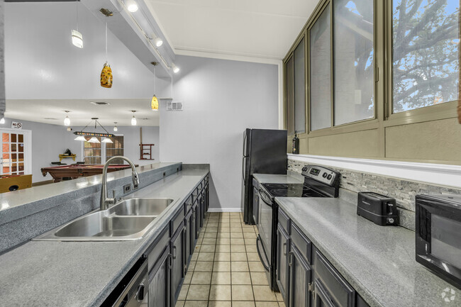 Clubhouse & Game Room - Santa Fe Condo Apartments