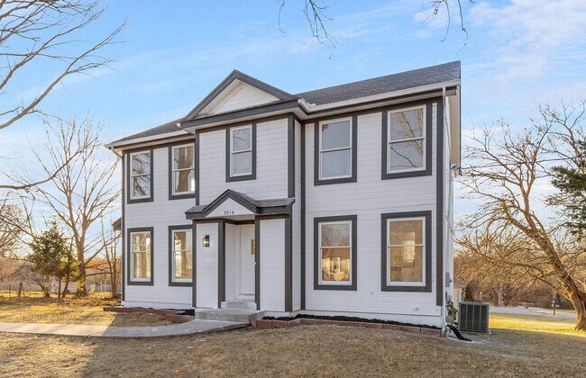 Photo - RARE 6 BEDROOM • COMPLETELY RENOVATED — HURRY!