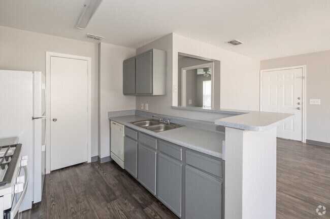 2BR, 2BA Kitchen