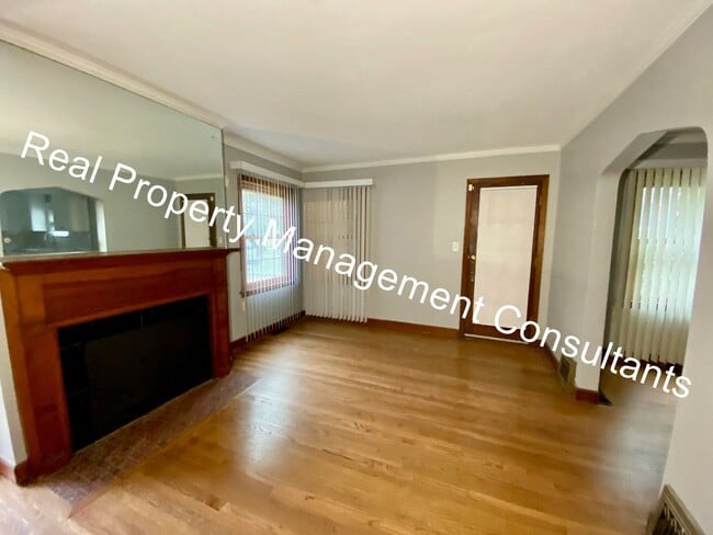 Photo - Adorable & Completely Remodeled 2 bedroom - Live Security Deposit Free with Obligo