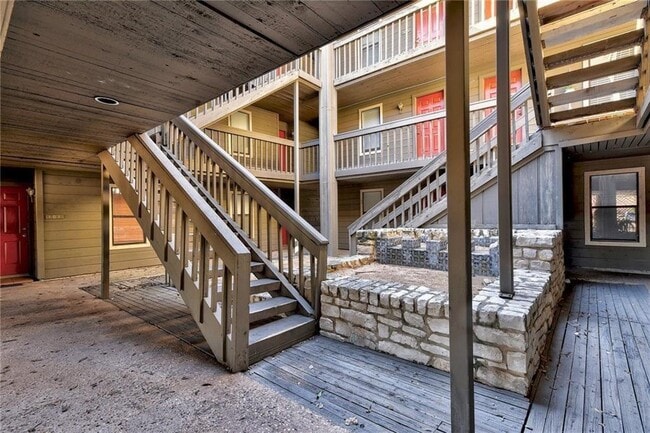 Photo - 3506 Speedway Unit 301