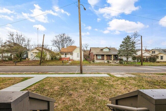 Photo - 212 E Morelia Ave