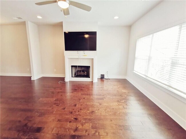 Photo - 3795 Oxford Cir