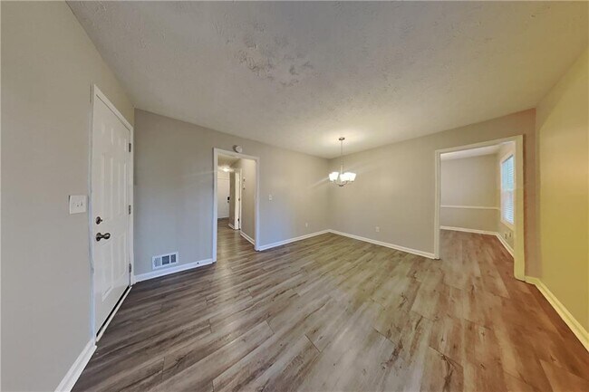 Photo - 524 Mephisto Cir