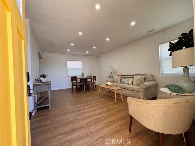 Photo - 26814 Mansfield St