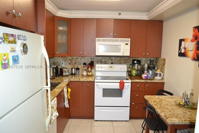 Photo - 290 174th St Unit 703