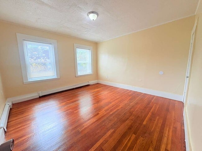 Building Photo - 1617 Chapel St Unit C1