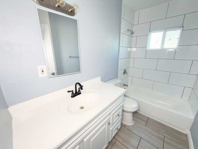 Photo - 812 W Mines Ave