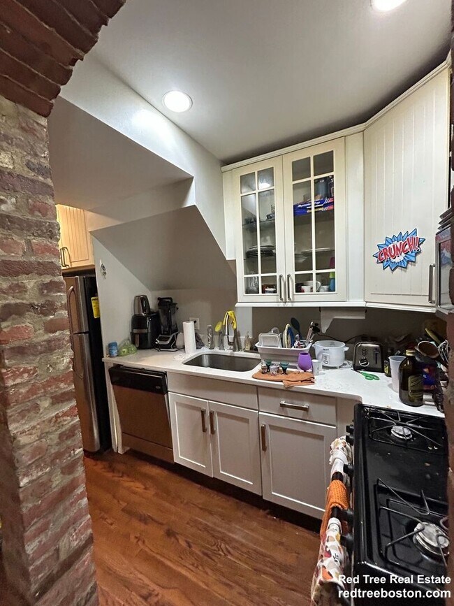 Photo - 777 Parker St Unit 1