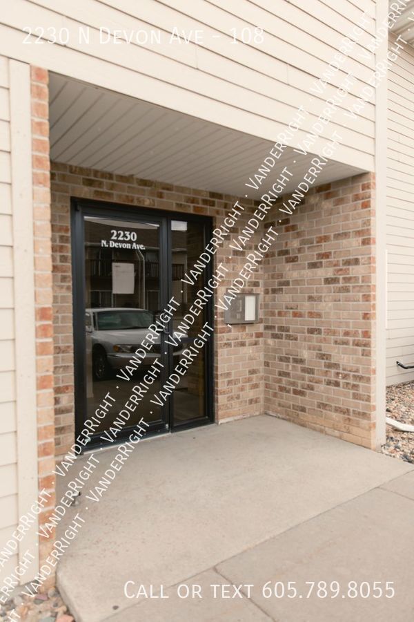 Photo - 2230 Devon Ave Unit 108