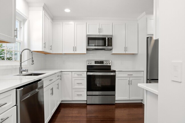 Photo - 50 Edgewater Commons Ln