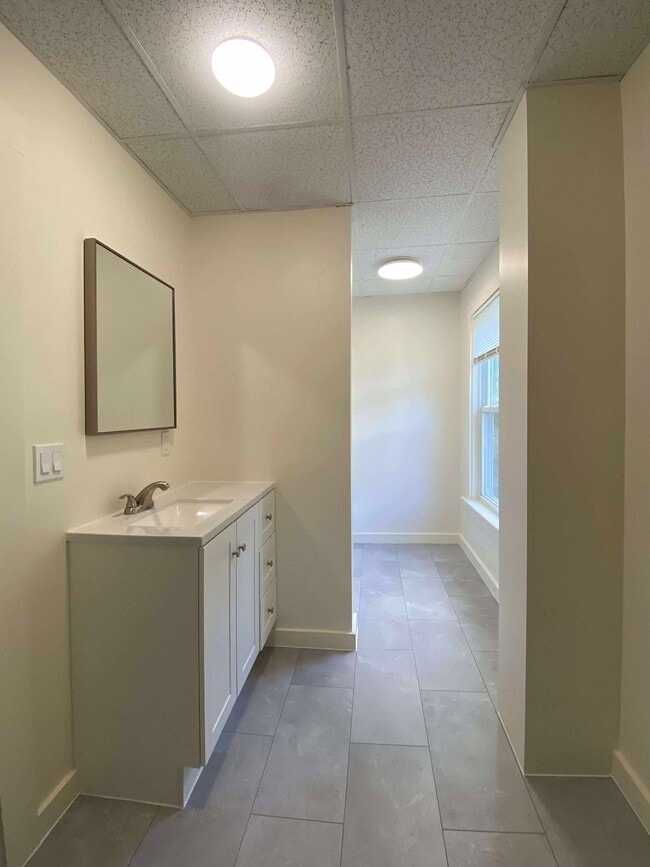 Bethroom - 66 Franklin St Unit 1