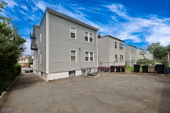 Photo - 90 Norman Rd