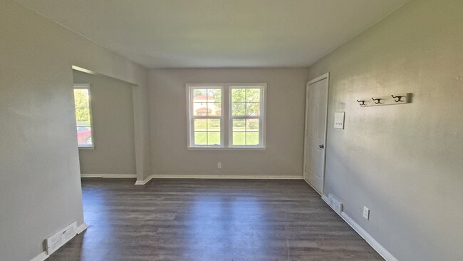 Photo - 4230 Chester Dr