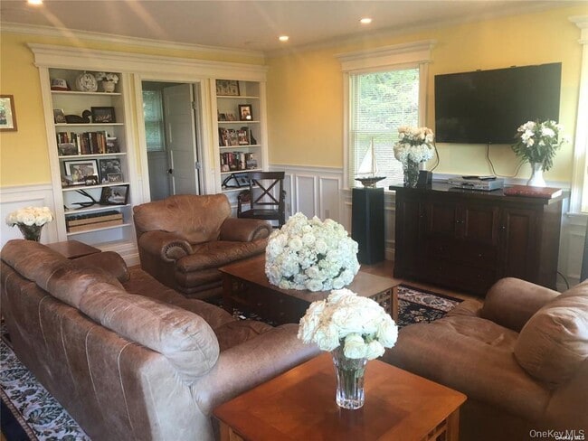 Photo - 442 River Rd