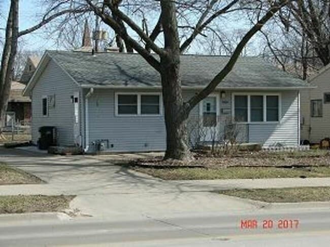 Photo - 1104 S 1st Ave House