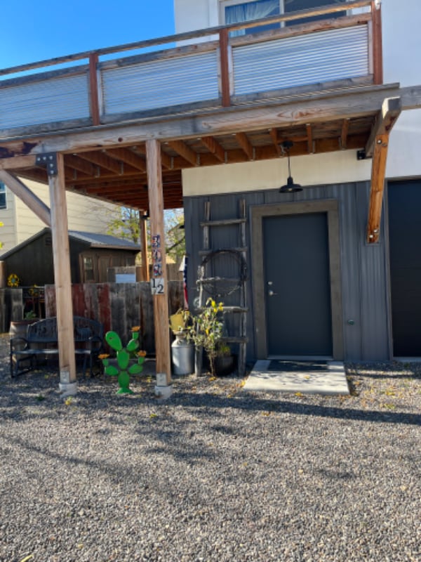 Photo - 123 1/2 S E St Unit B