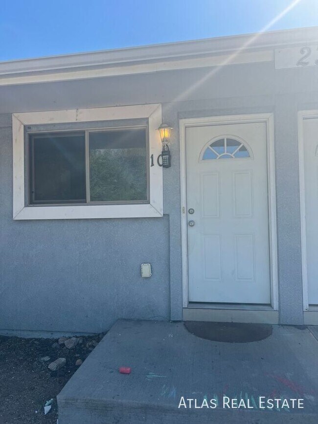 Photo - 236 W Iowa Ave Unidad 101