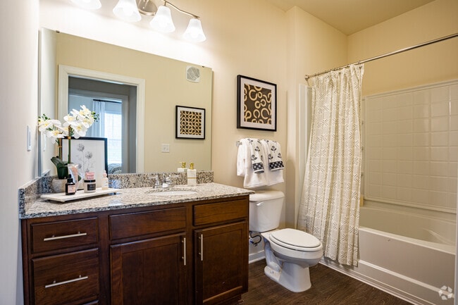 2HAB, 2BA - Modelo - Abberly CenterPointe Apartment Homes