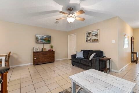 Photo - 622 Foster St