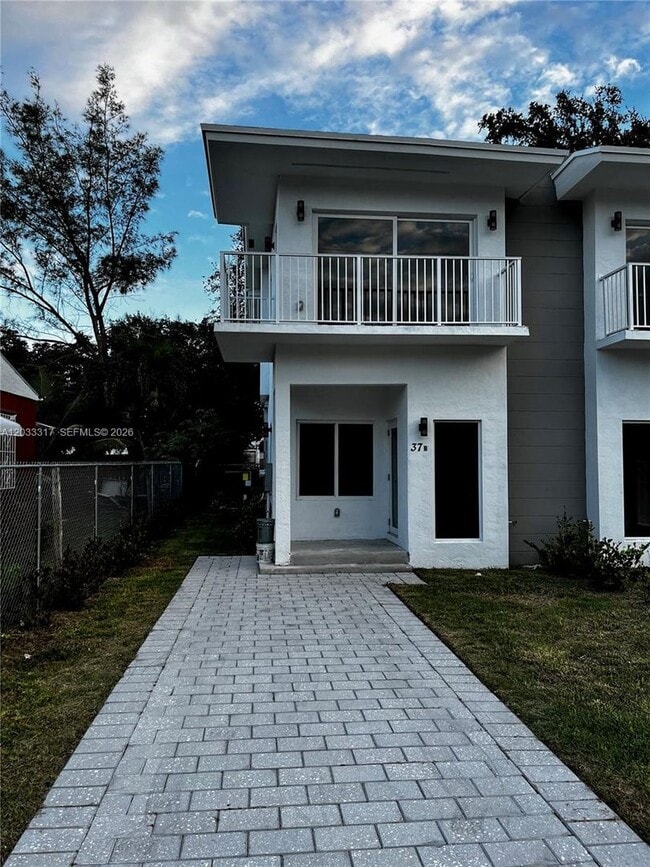 Photo - 37 NW 70th St