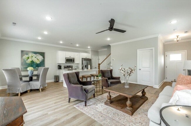 Photo - 3211 Green Turtle Ln NE