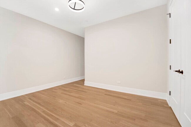 Photo - 3352 N Ashland Ave Unidad 2S