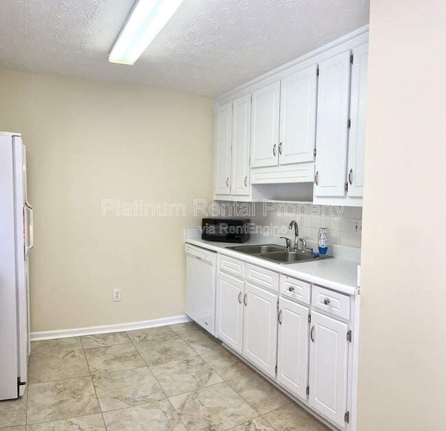 Photo - 1022 Windsor Dr