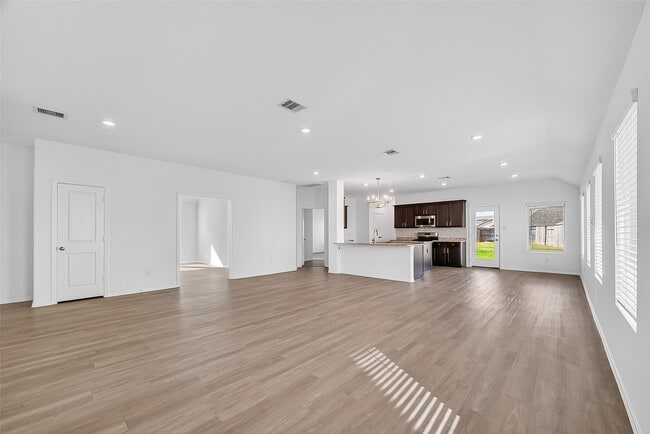 Building Photo - 19168 Pinewood Grove Trl