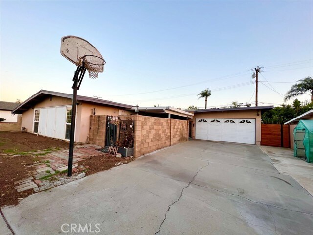 Photo - 514 E Navilla Pl House