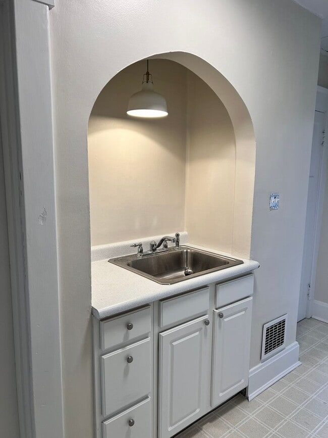 Photo - 3406 Erie Ave Unit #3