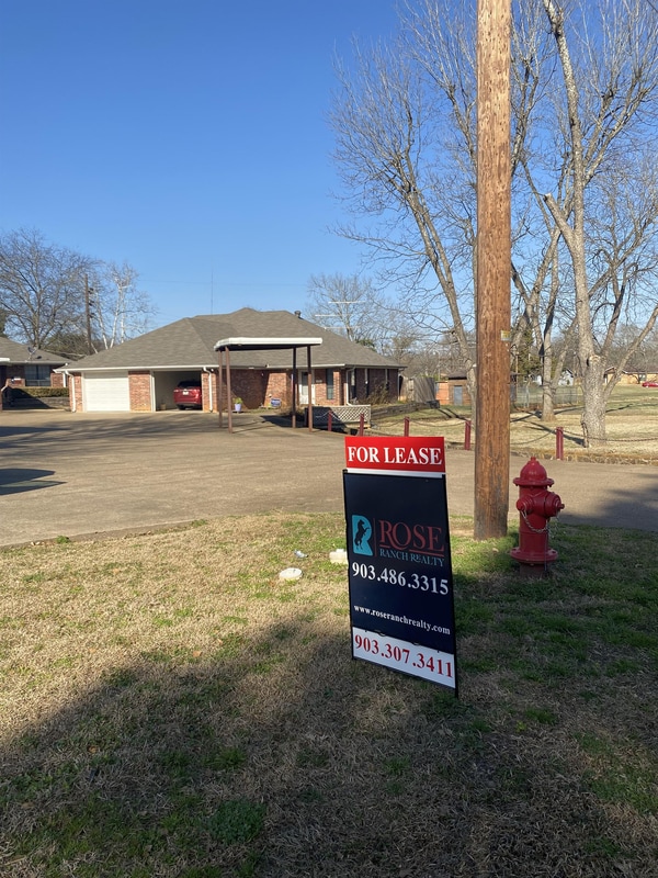 Building Photo - 640 Canada St