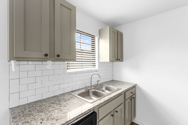 Photo - Linridge Apartments