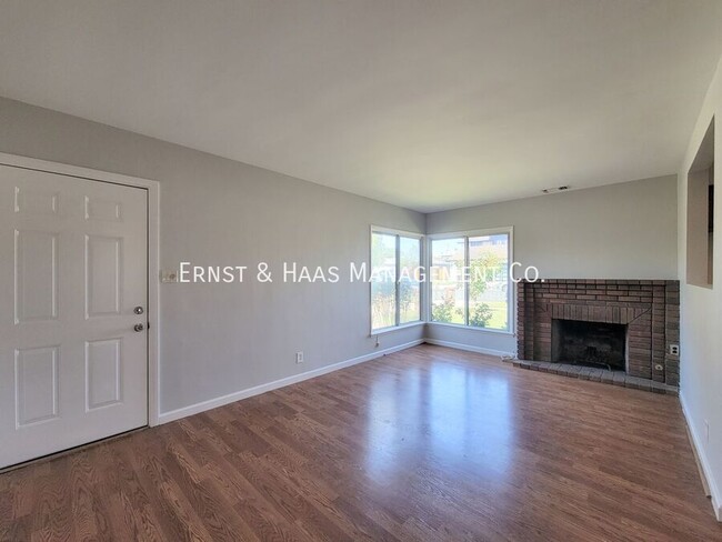 Photo - 3527 Pine Ave