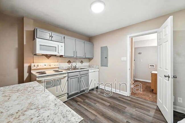 Building Photo - 5 Decatur St Rental