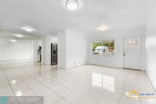 Building Photo - 3649 SW Natura Ave Rental