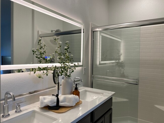 Private XL Bedroom with Shower - 1683 Sandoval Dr Unit Primary Suite
