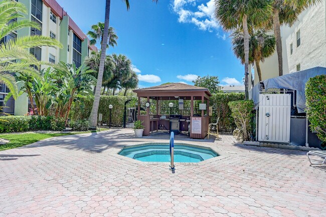 Photo - 5431 NE 25th Ave Unit 104