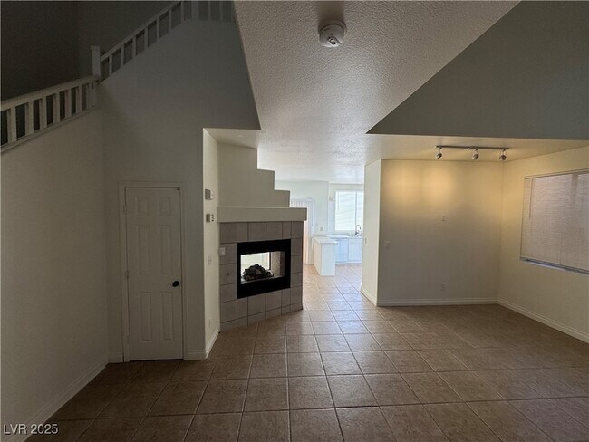 Photo - 2721 Pan Pacific Rd