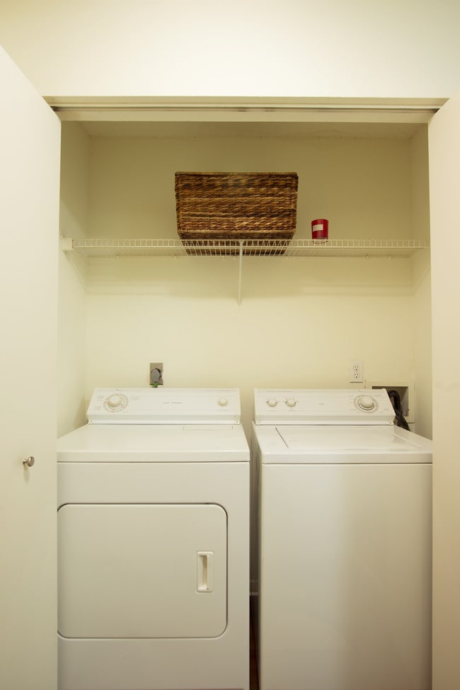 Ashwood Valley Apartments