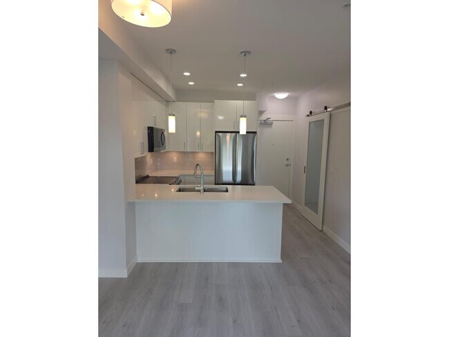 33886 Pine St Unit 123