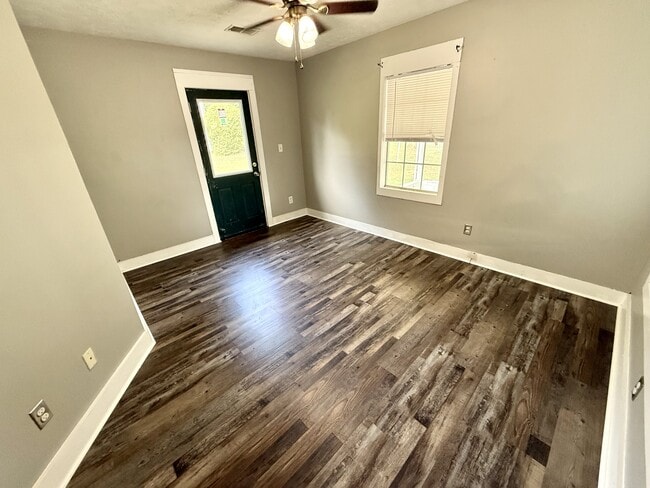 Building Photo - 1208 E Mt Vernon St Rental