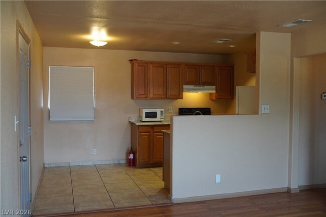 Building Photo - 506 Mckellar Cir